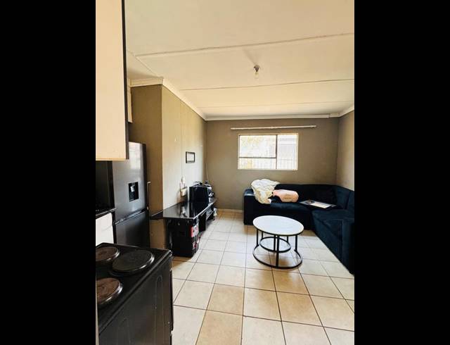 5 BEDROOM HOUSE FOR SALE IN SHALIMAR RIDGE